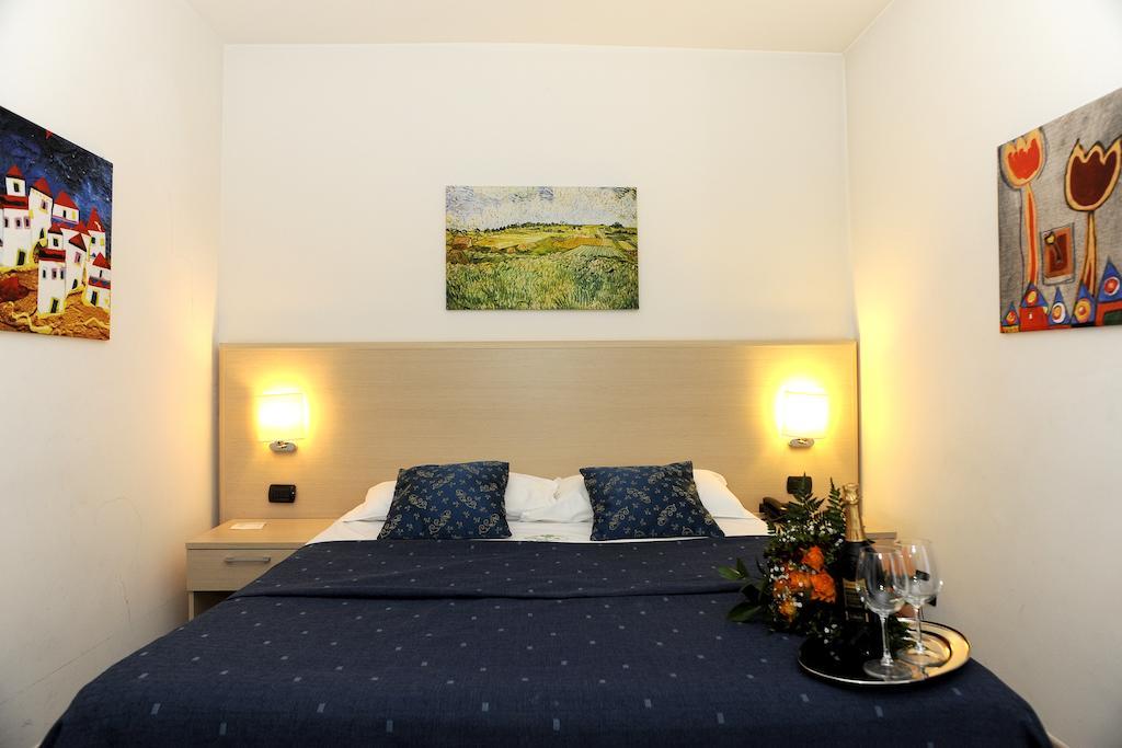Hotel La Quercia Valmontone Cameră foto